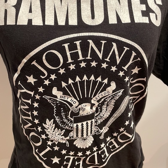 Ramones Mens Band Tee - Picture 2 of 5